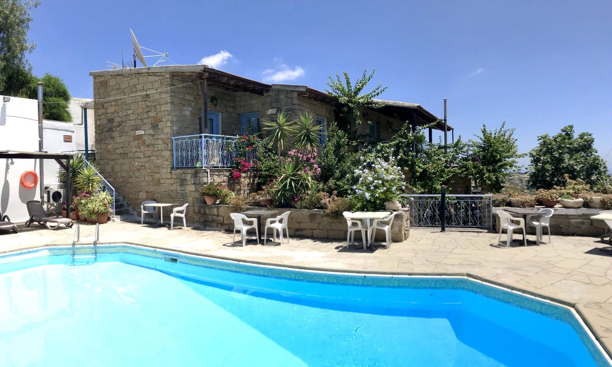 Adamos | Tochni