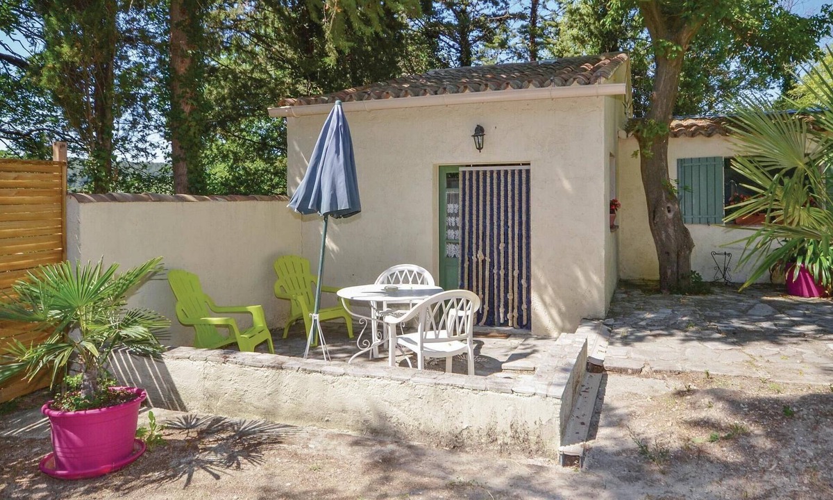 Accommodation Crillon Le | Crillon-le-Brave