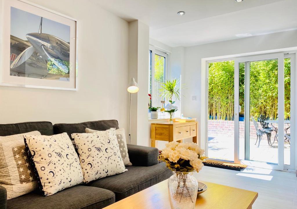 Amber Lodge | Hickstead
