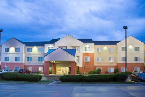Fairfield Inn Hays | Hays