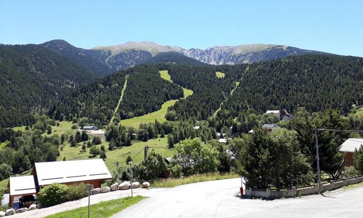 The Slopes | Saint-Pierre-dels-Forcats