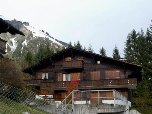 Chalet Waldchutz Stock | Lenk