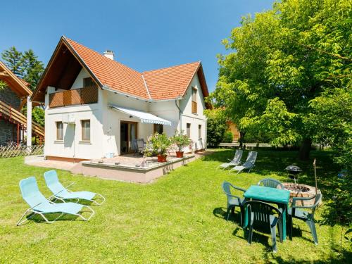 Junglans | Balatonakali