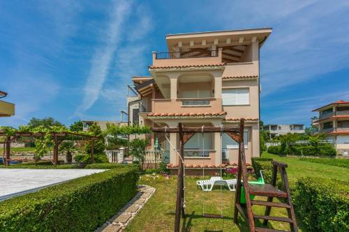Apartments Anica | Lopar
