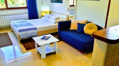 Apartments Iris Korčula | Cove Tri Zala (Zrnovo)