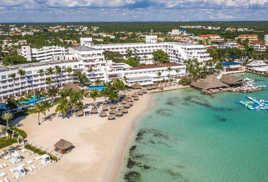 Experience Hamaca Beach | Boca Chica