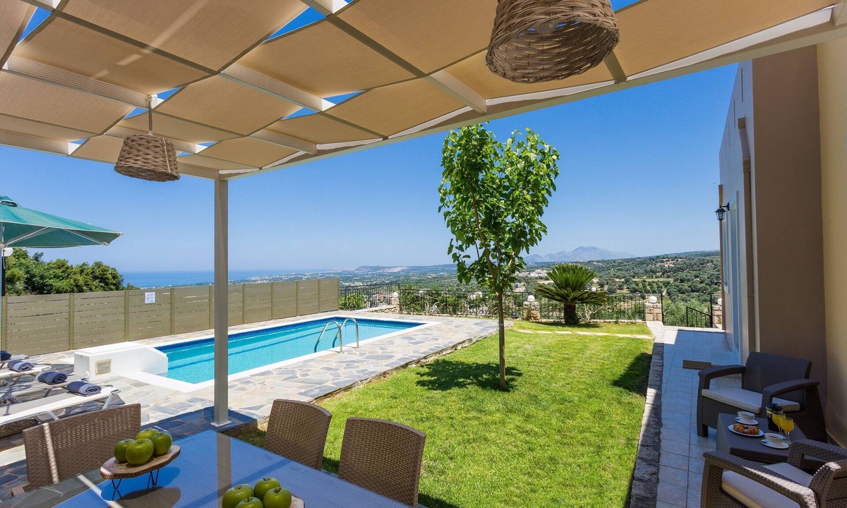 Friday Offer | Agia Triada