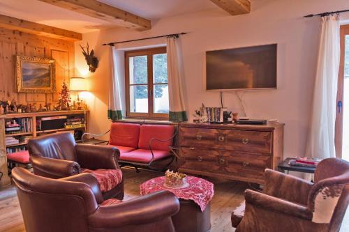 Chalet Gulas La | La Punt-Chamues-ch