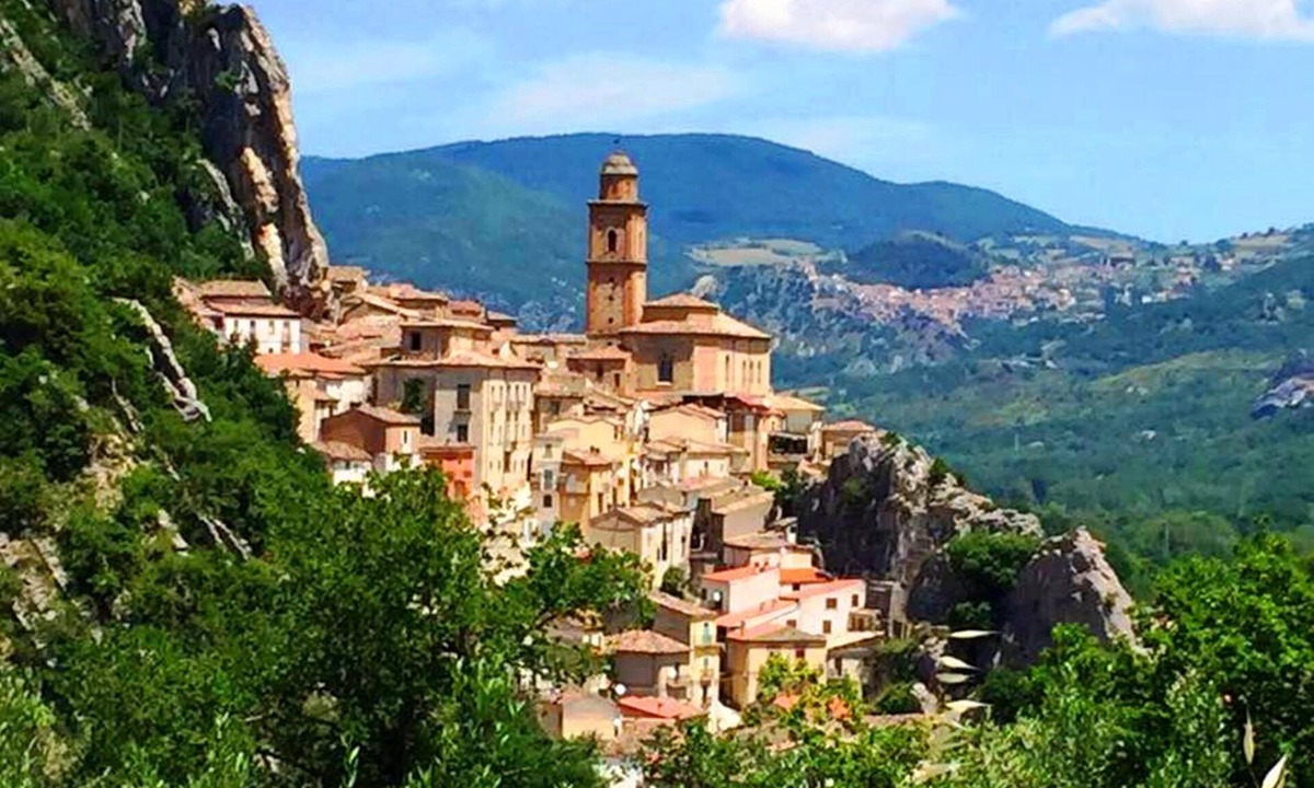 Mountains Beaches | Cepagatti
