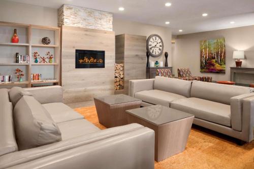 Country Inn | Hermantown