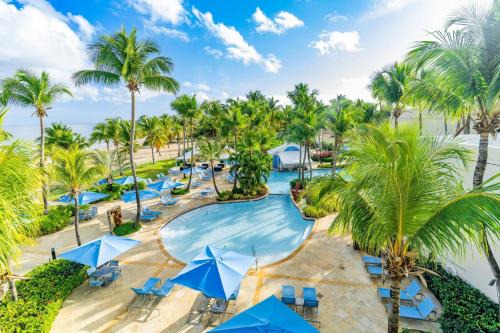 Courtyard | Isla Verde