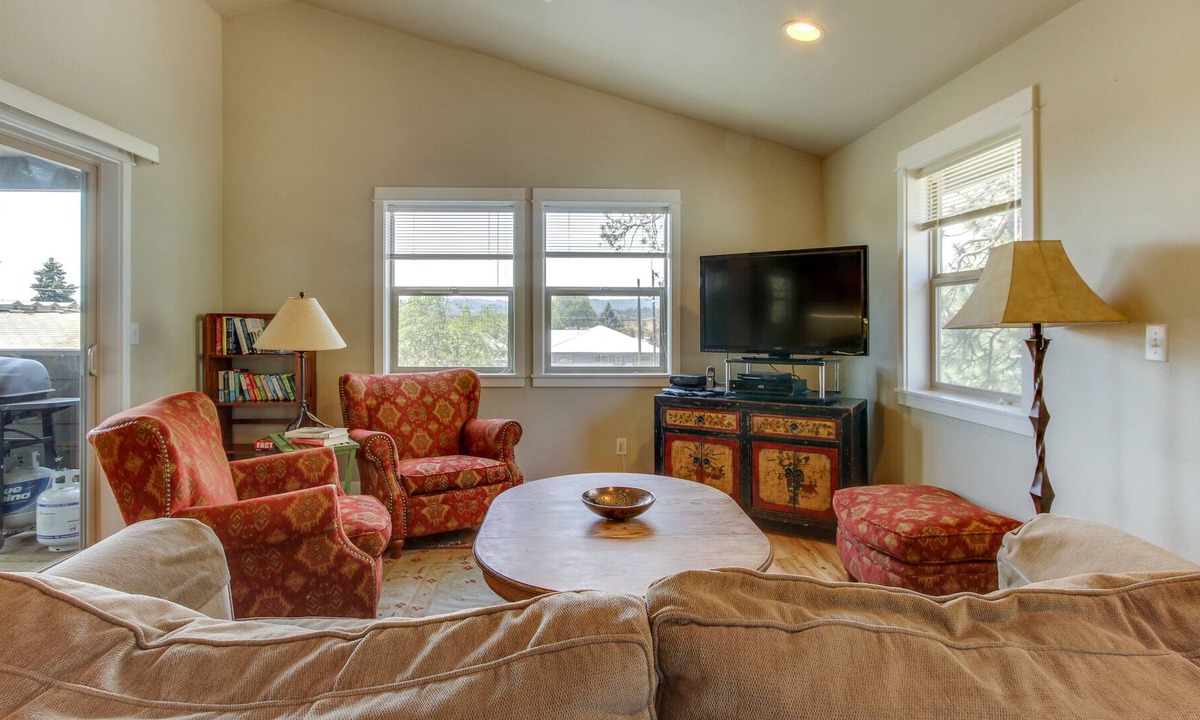 The Heyburn Cottage | Larkspur