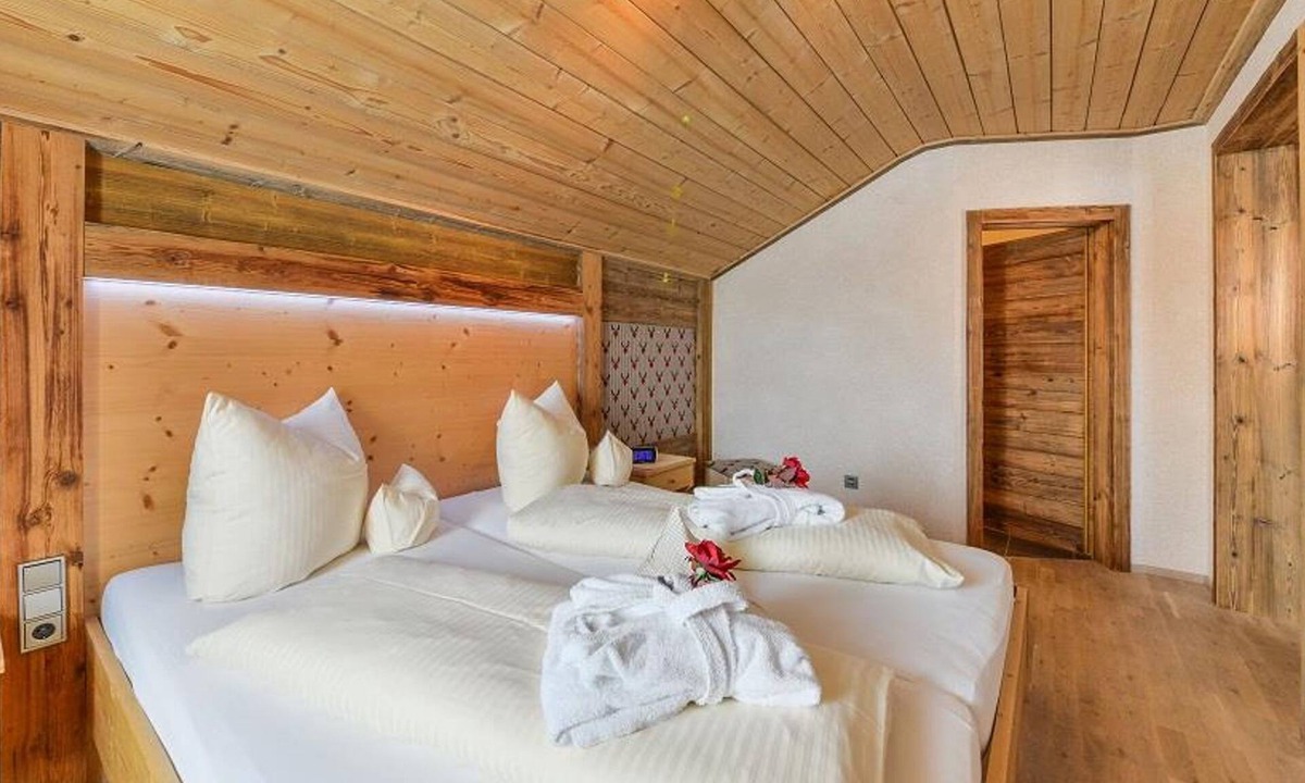 Cat Nights Vitalhotel Sonnen | Sonnen