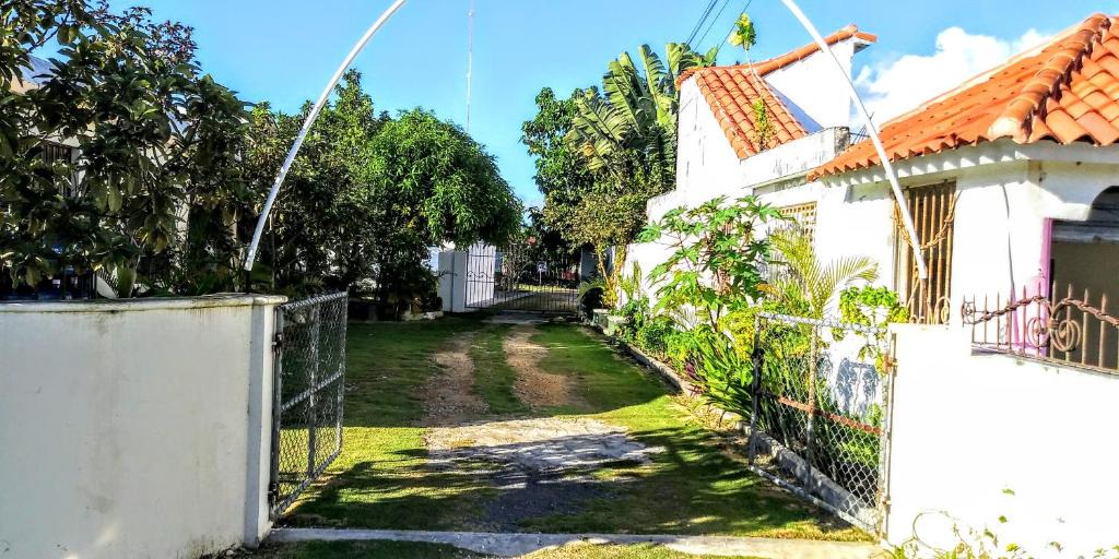 Hotel El Conde De Villa Rosa | Higuey