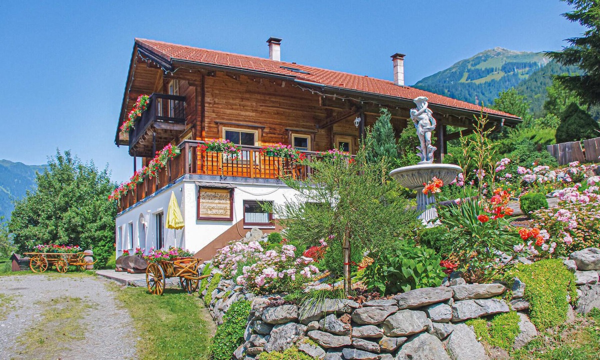 Montan Mit Loggia Und Balko Gallenkirch | Sankt Gallenkirch