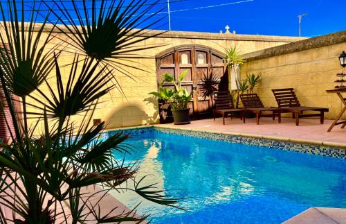 Grotto Paradise B | Gharb