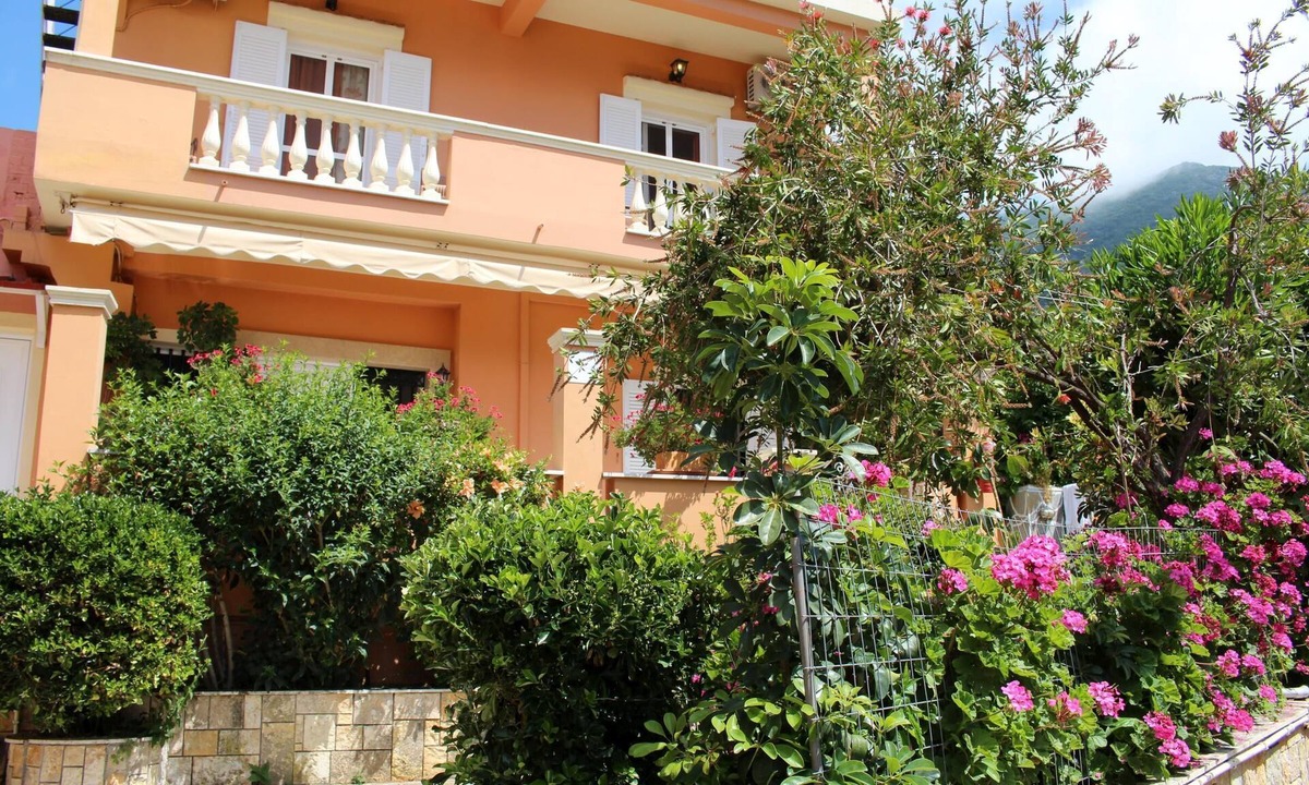Cozy Holiday At The Sea Paramonas | Skala
