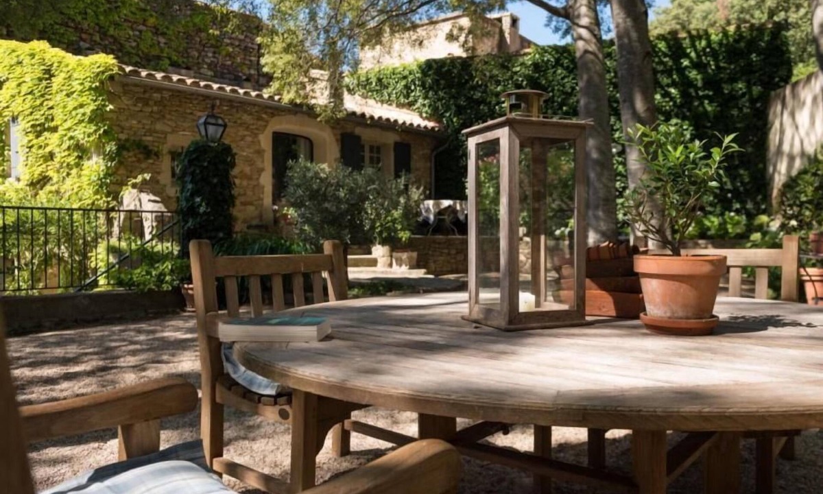 Holiday Uzès Persons Farmhouse | Labaume