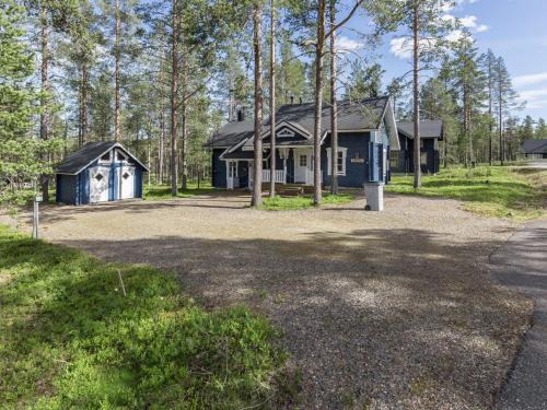 Komsikko B | Akaslompolo
