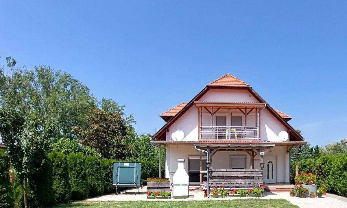 Ferienwohnung Balatonmáriafürdõ Für Personen | Balatonmariafurdo