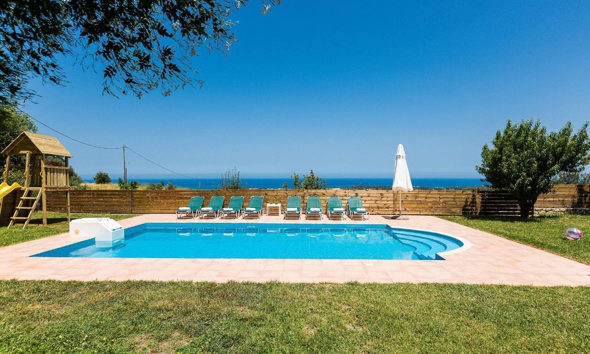 Holiday Persons | Agia Triada