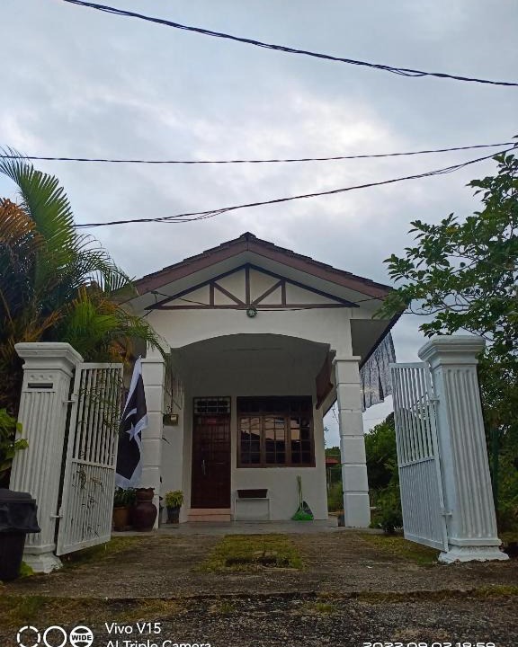 Mikaadam Homestay | Kampung Padang Luas