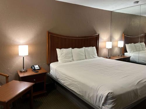 Raintree Inn | Ada