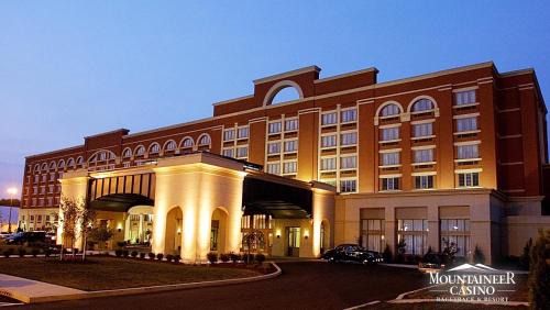Mountaineer Casino Racetrack Resort | New Cumberland