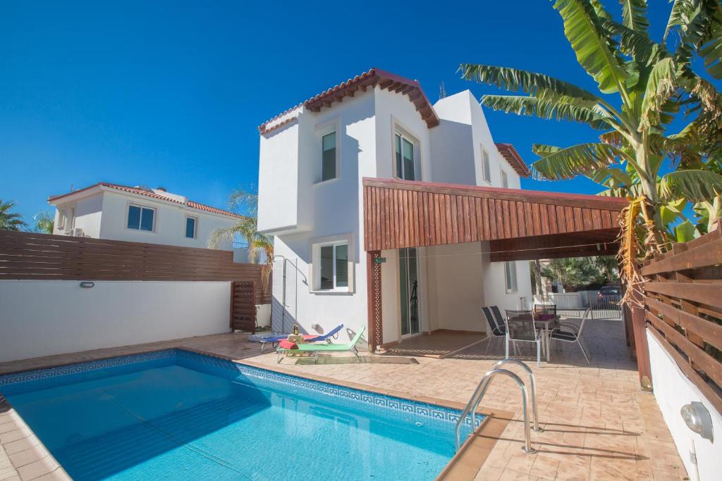 Orestiada Villas | Pernera