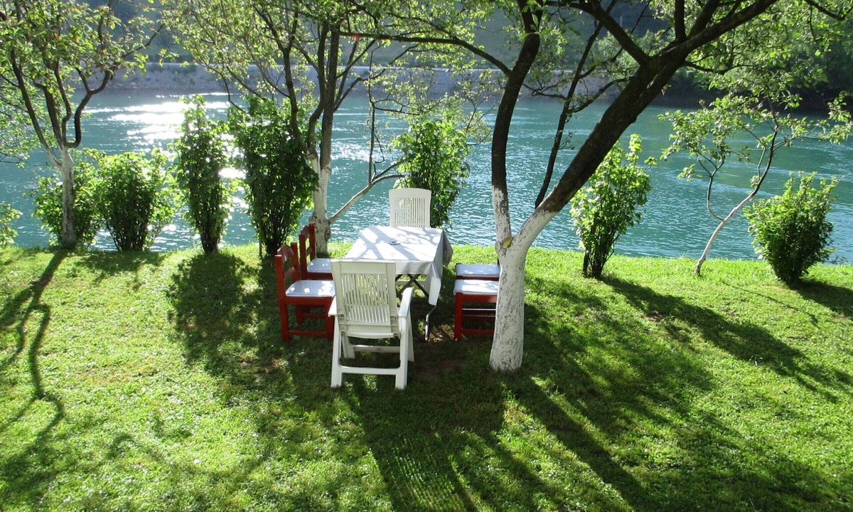 Oasis Rest | Bosanska Krupa