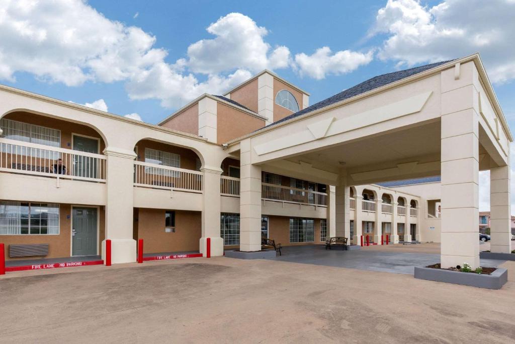 Quality Inn Clute Freeport | Clute