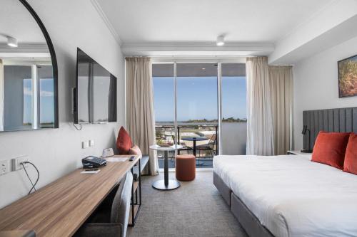 Quest Mackay Gordon | Mackay
