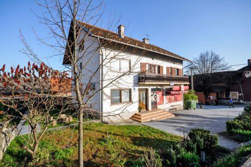 Anton | Rakovica