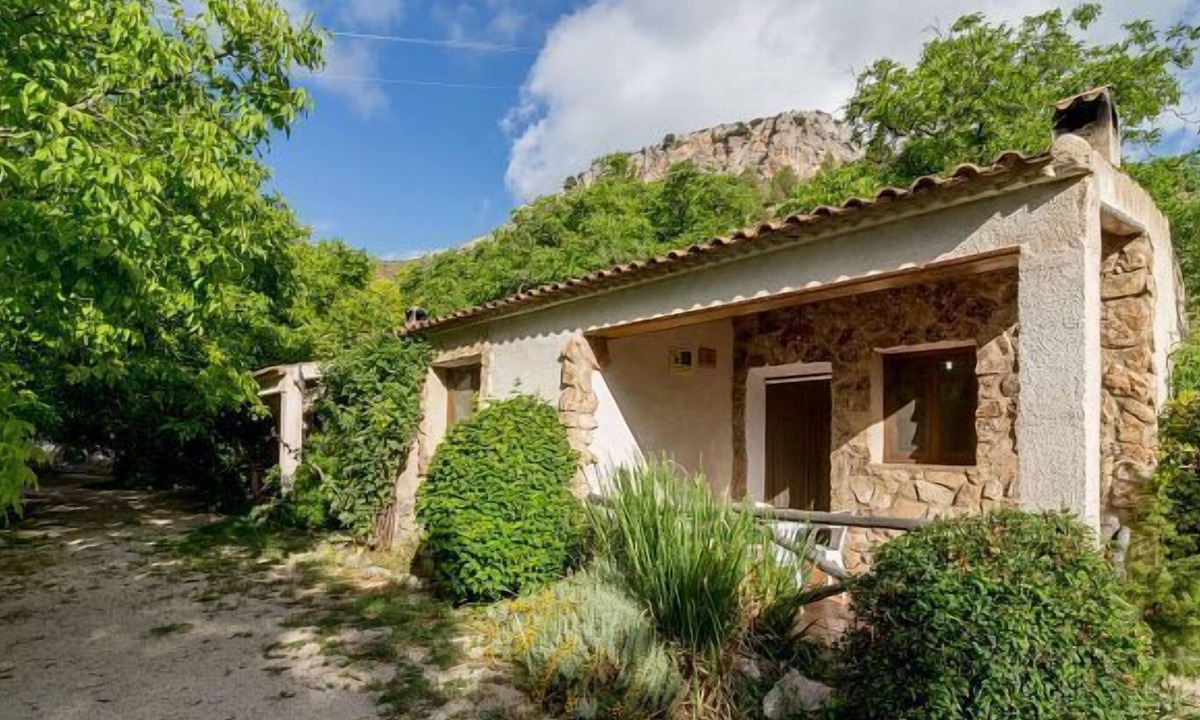 Self Cottage Los Enebros People | Nerpio