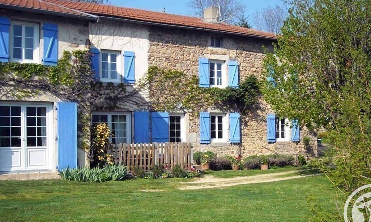 Persons | Saint-Alban-les-Eaux