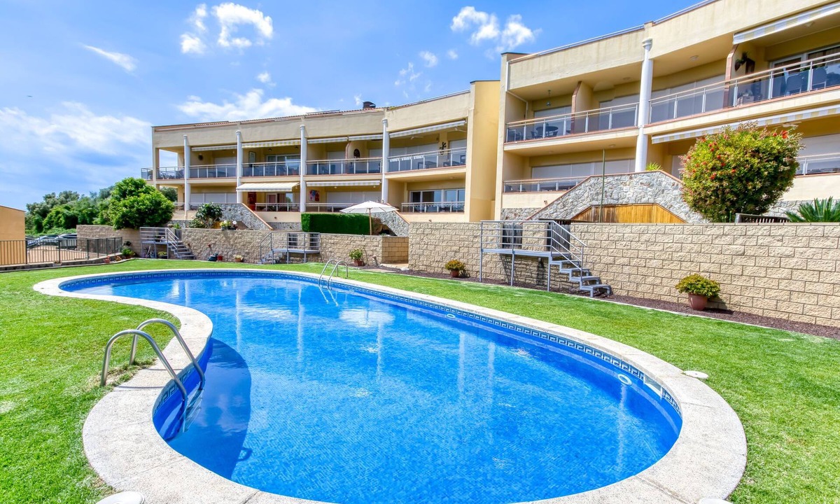 Sun Village | Palau-Saverdera