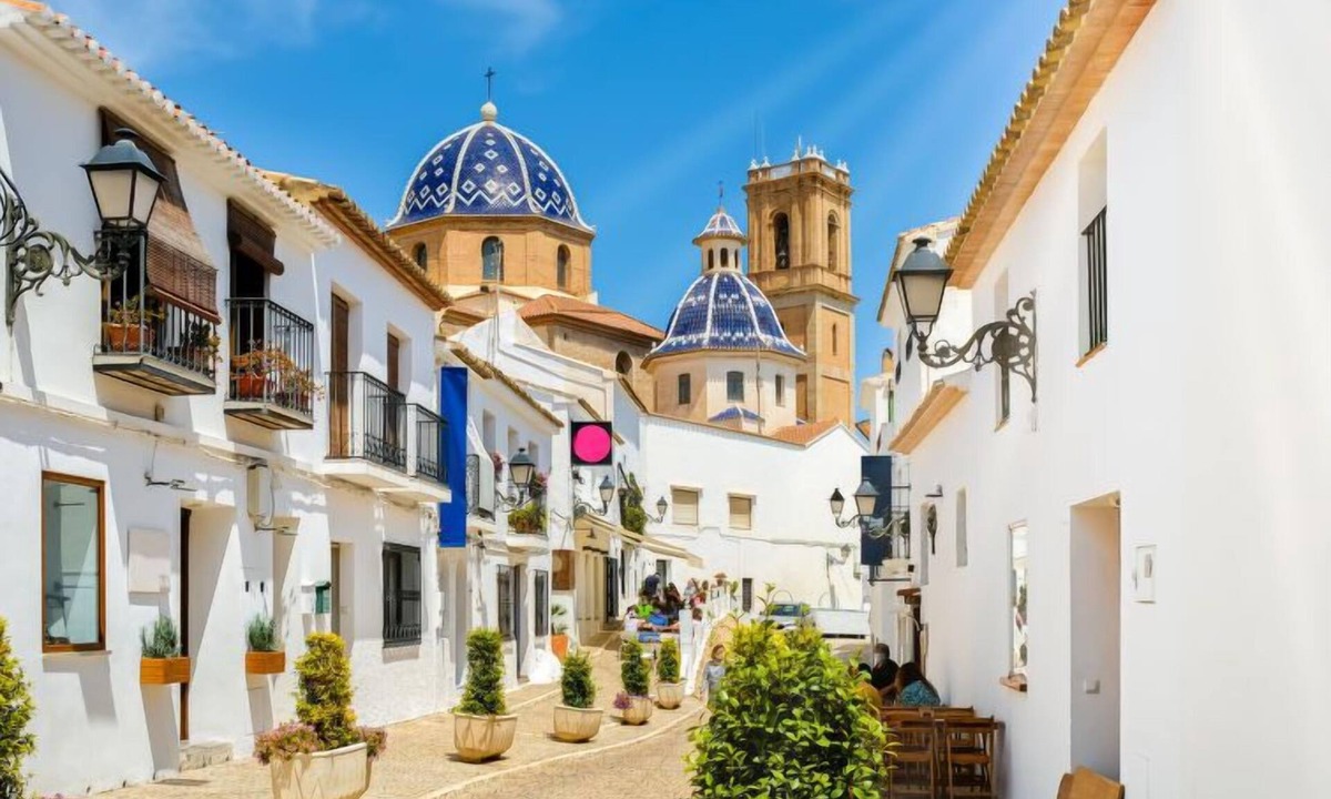 Sunshine Altea Persons | L'Alfas del Pi