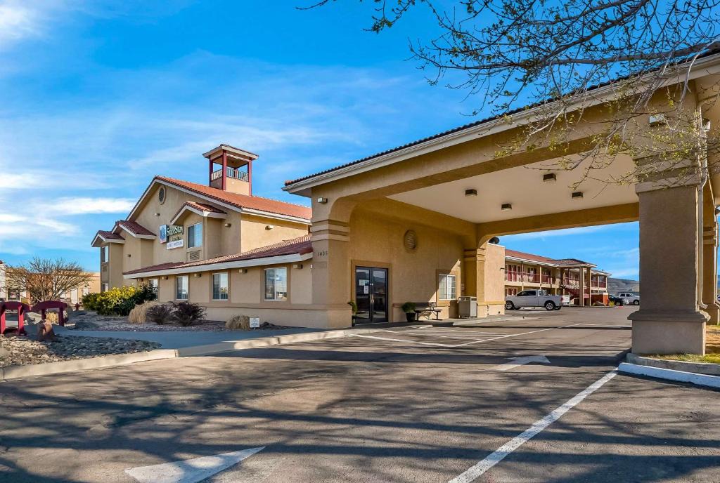 Surestay Hotel | Fernley