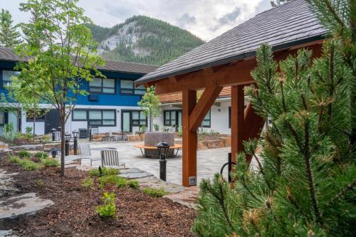 The Motel | Banff