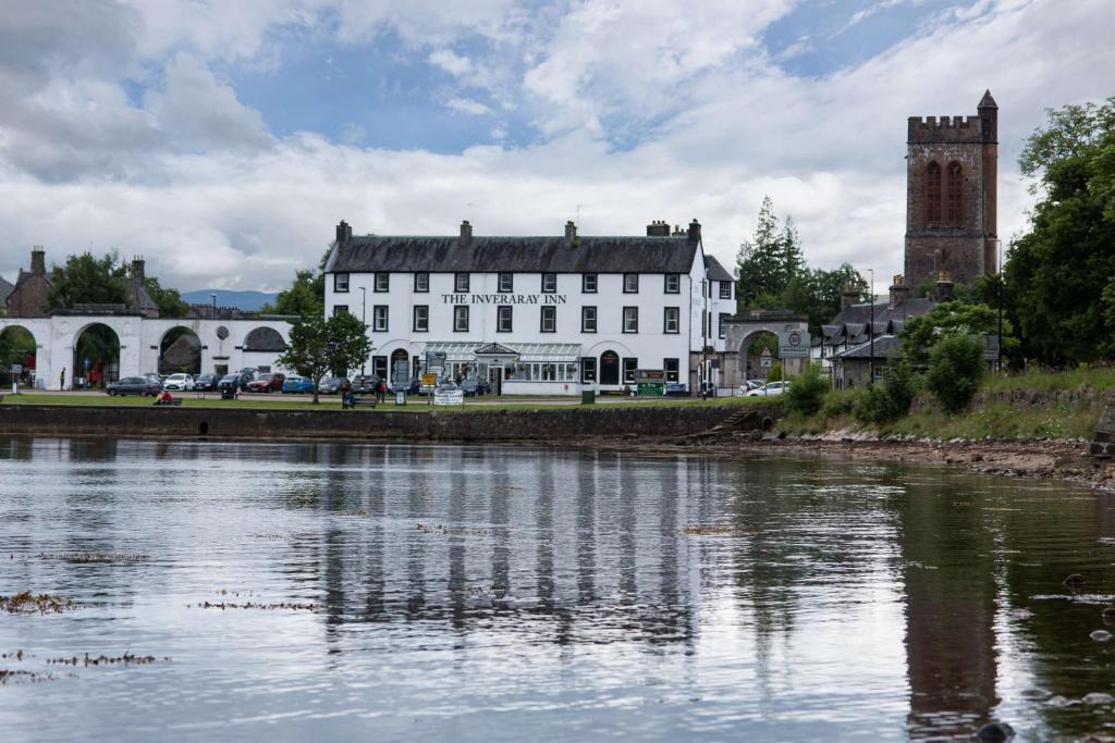 The Inveraray Inn Bw Signature | Inveraray