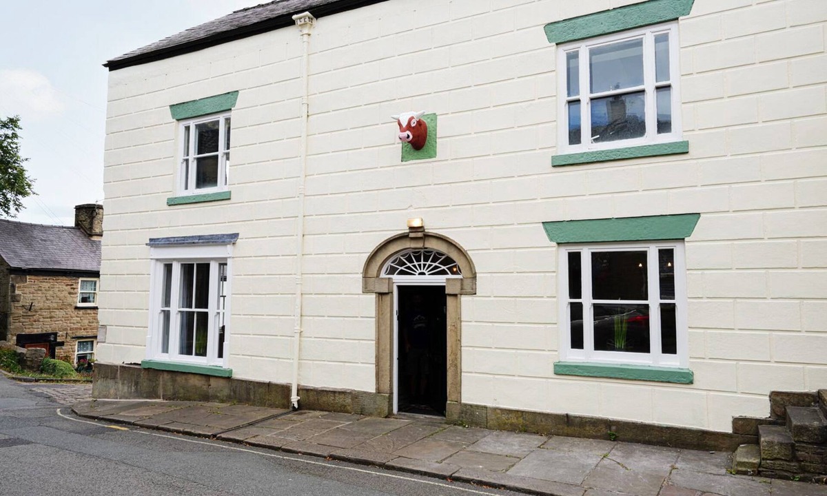 The Bulls | Chapel en le Frith