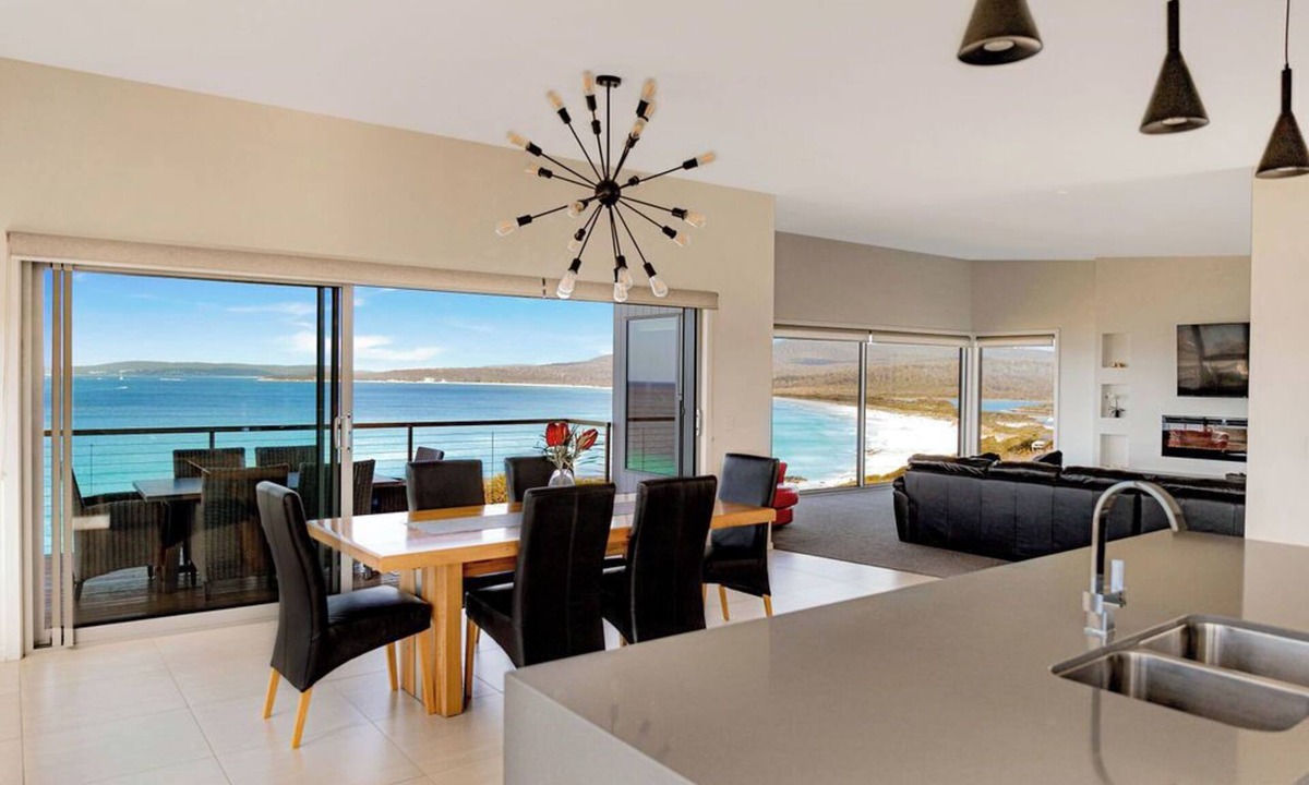 Tranquility Bay Of Fires | The Gardens