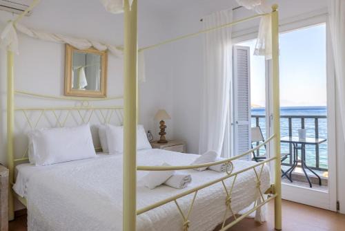 Uno | Livadia