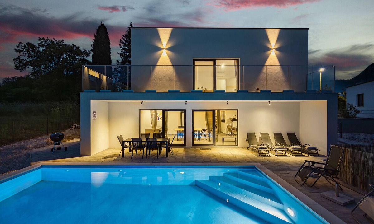 Villa Lu | Divsici