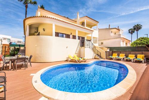 Villa Simoes | Gale