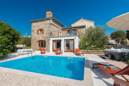 Villa Sussini | Krbune