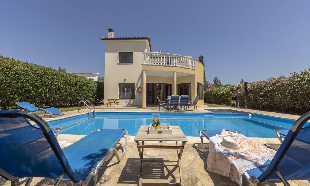 Villa Tria | Argaka