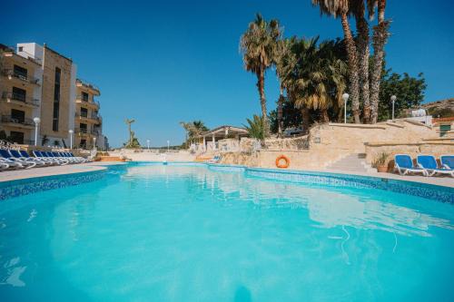 Porto Azzurro Aparthotel | St. Paul's Bay