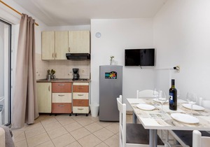 1 bedroom accommodation in Gabonjin