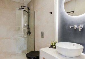 1-Bedroom Apartment with Pool View - Lagoon Luxury Suites